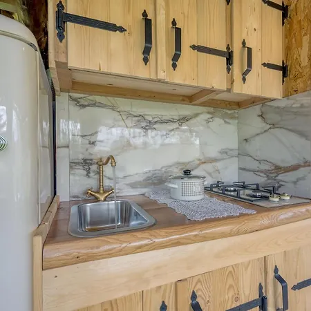 Luxury Glamping House Pia - Happy Apartament Ivancna Gorica