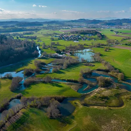 Luxury Glamping House Pia - Happy Ivancna Gorica