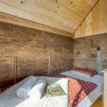 Apartment Luxury Glamping House Pia - Happy