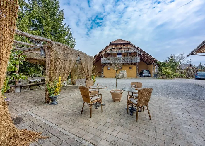 Luxury Glamping House Pia - Happy Ivancna Gorica