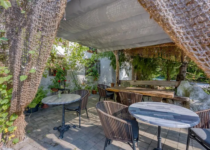 Luxury Glamping House Pia - Happy * Ivancna Gorica